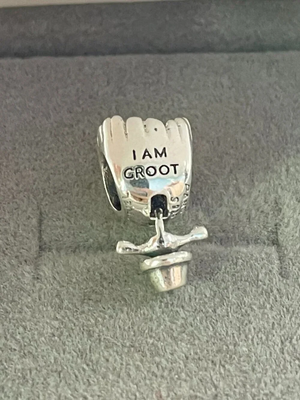 Pandora Marvel Guardians of the Galaxy Dancing Groot Charm - Picture 4 of 6